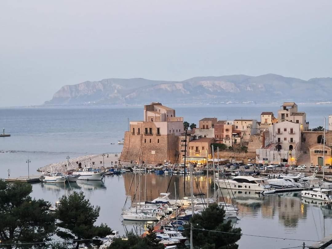 Golden House Daire Castellammare del Golfo Dış mekan fotoğraf